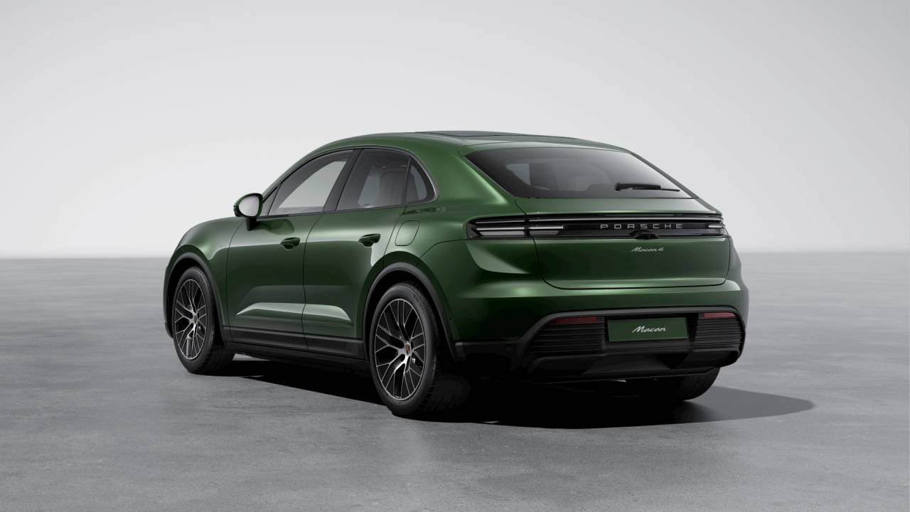 2026 Porsche Macan 4 Electric photo 2