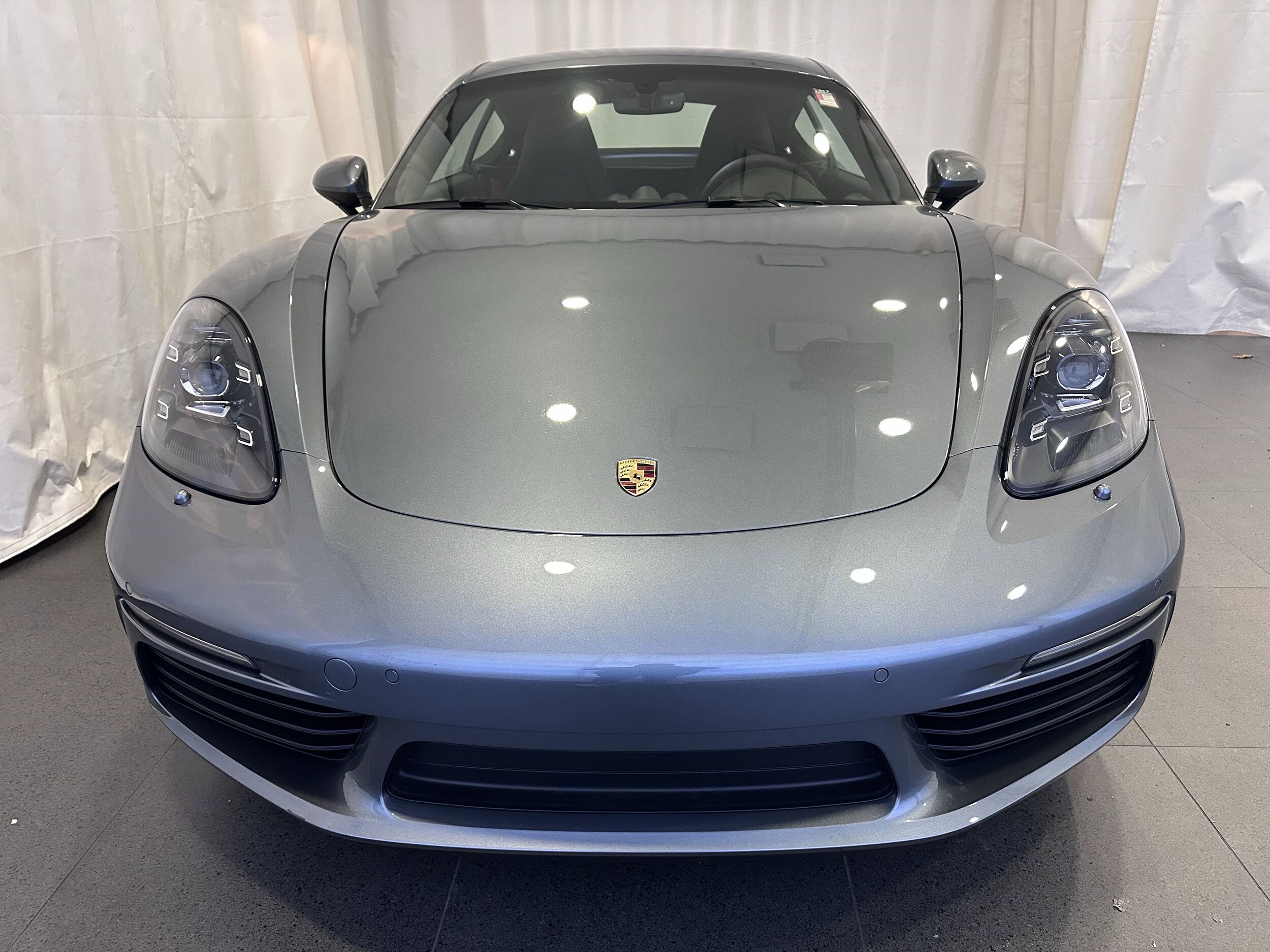 2025 Porsche Cayman S photo 4