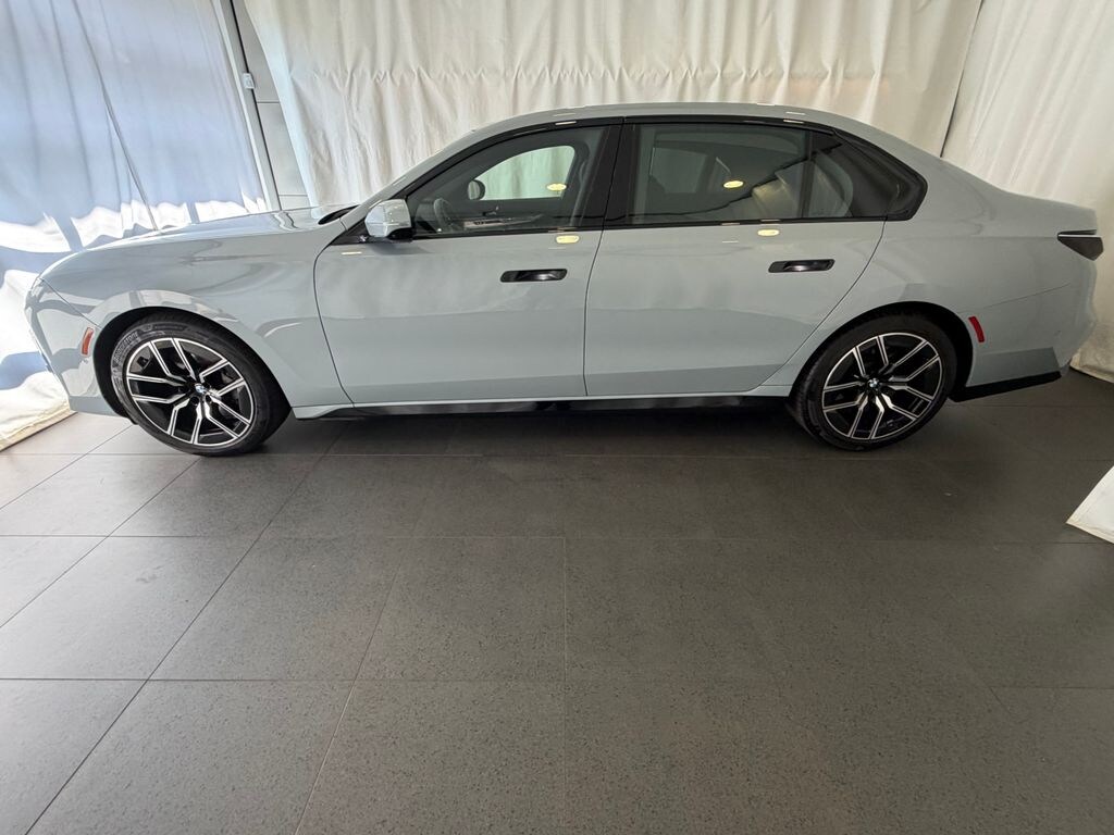 Used 2024 BMW 760i xDrive Sedan