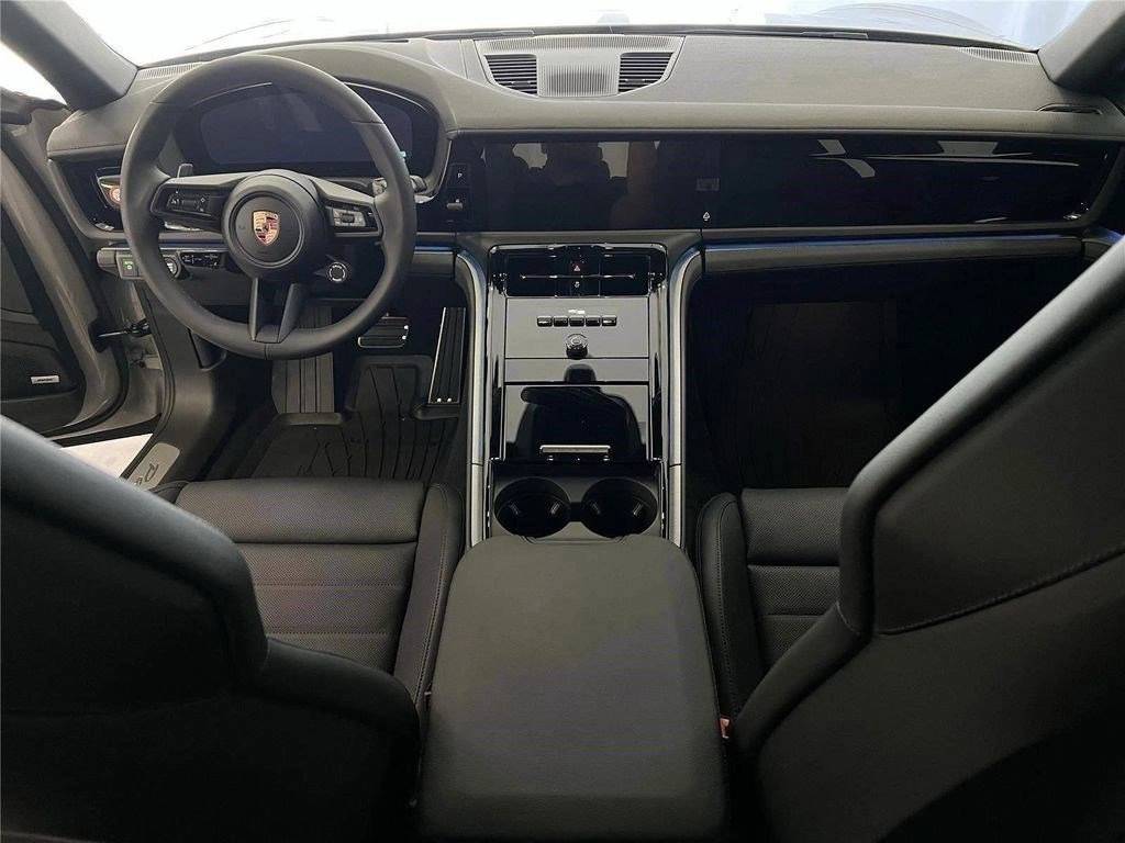 2026 Porsche Panamera Base - Photo 17