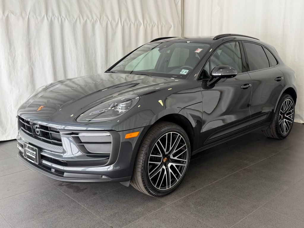 2026 Porsche Macan's photo