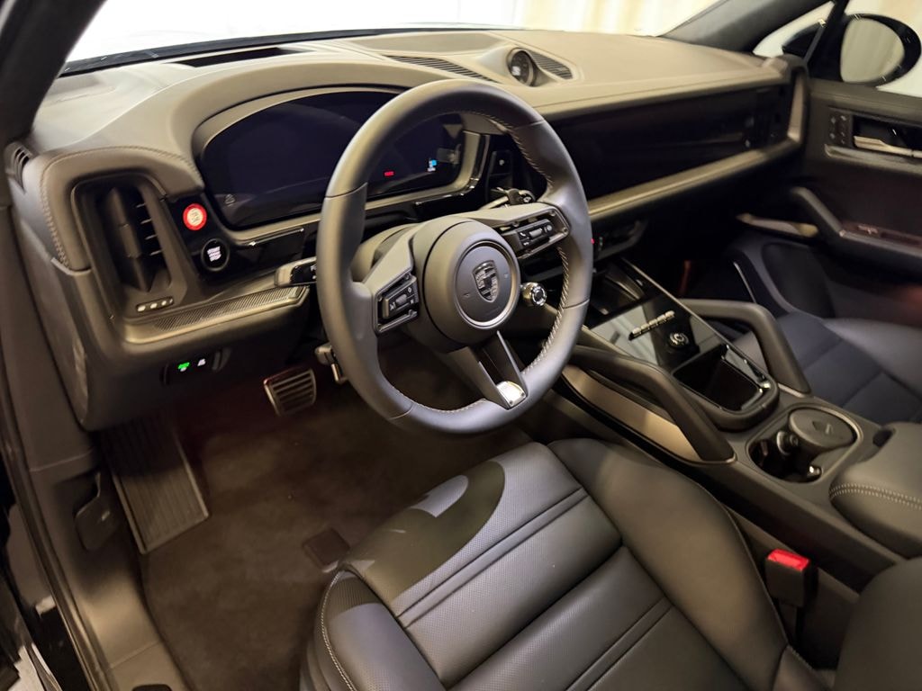 Certified 2025 Porsche Cayenne E-Hybrid Turbo SUV