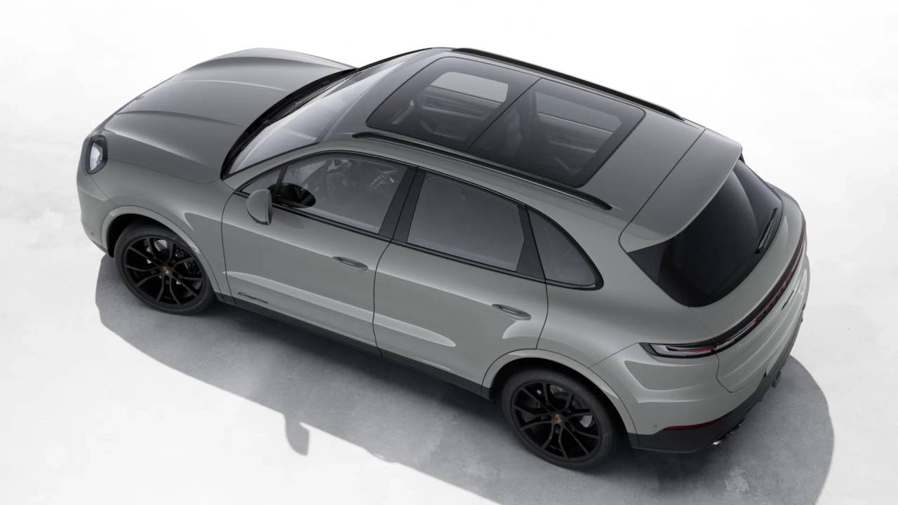 2026 Porsche Cayenne photo 3
