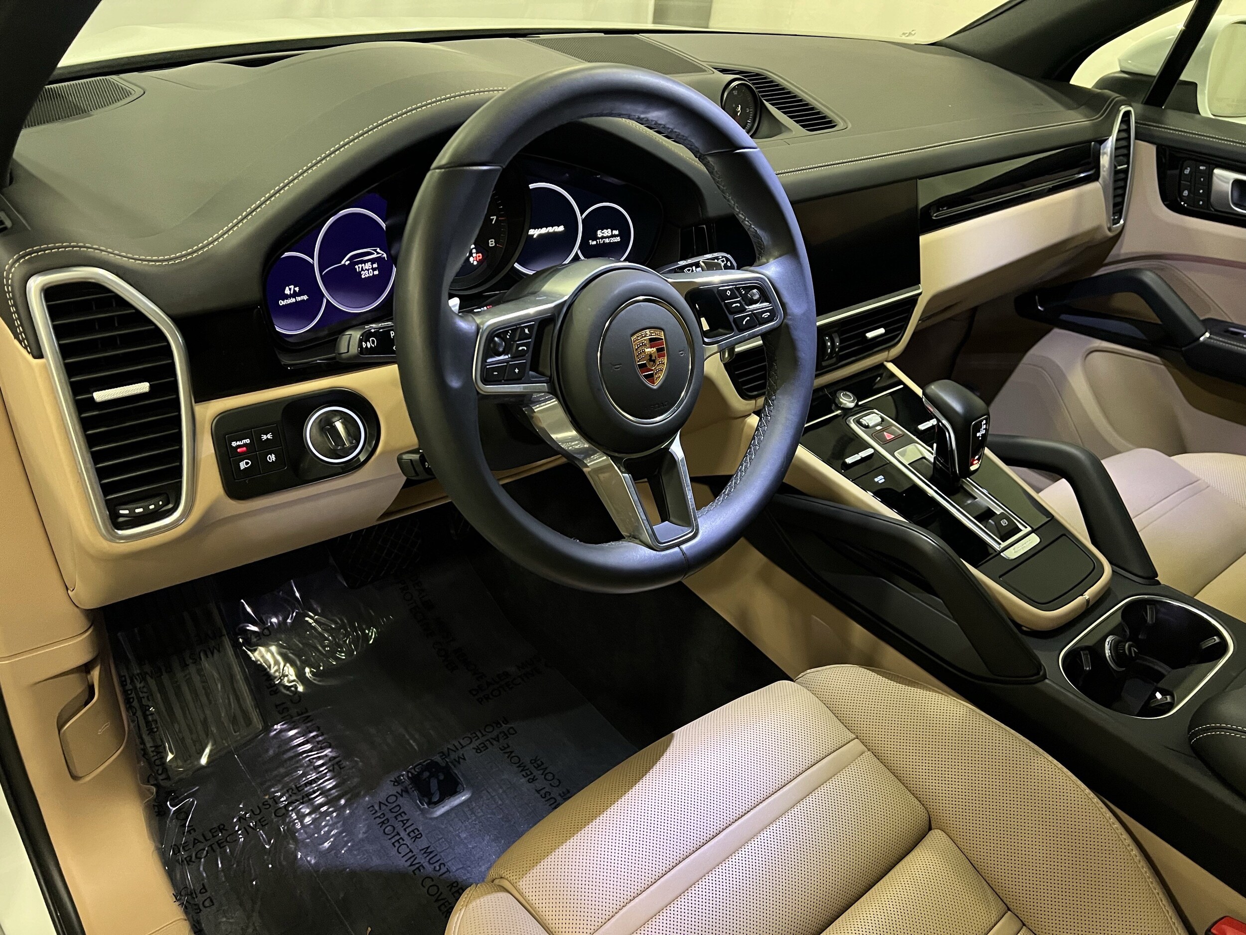 2022 Porsche Cayenne Base photo 4