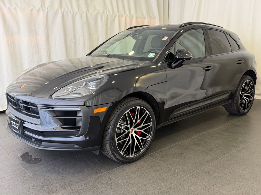 2024 Porsche Macan S's photo