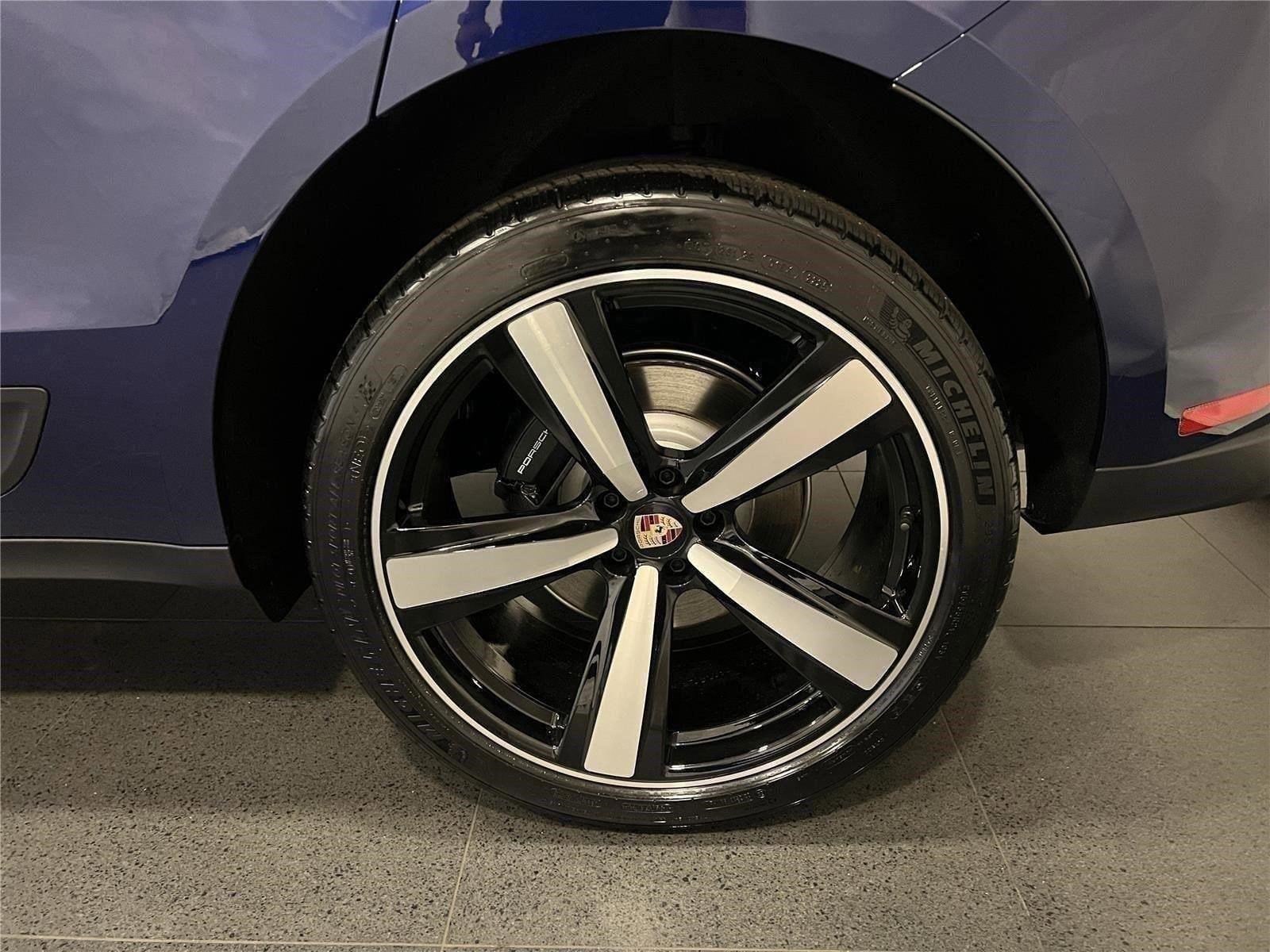 2026 Porsche Macan - Photo 11