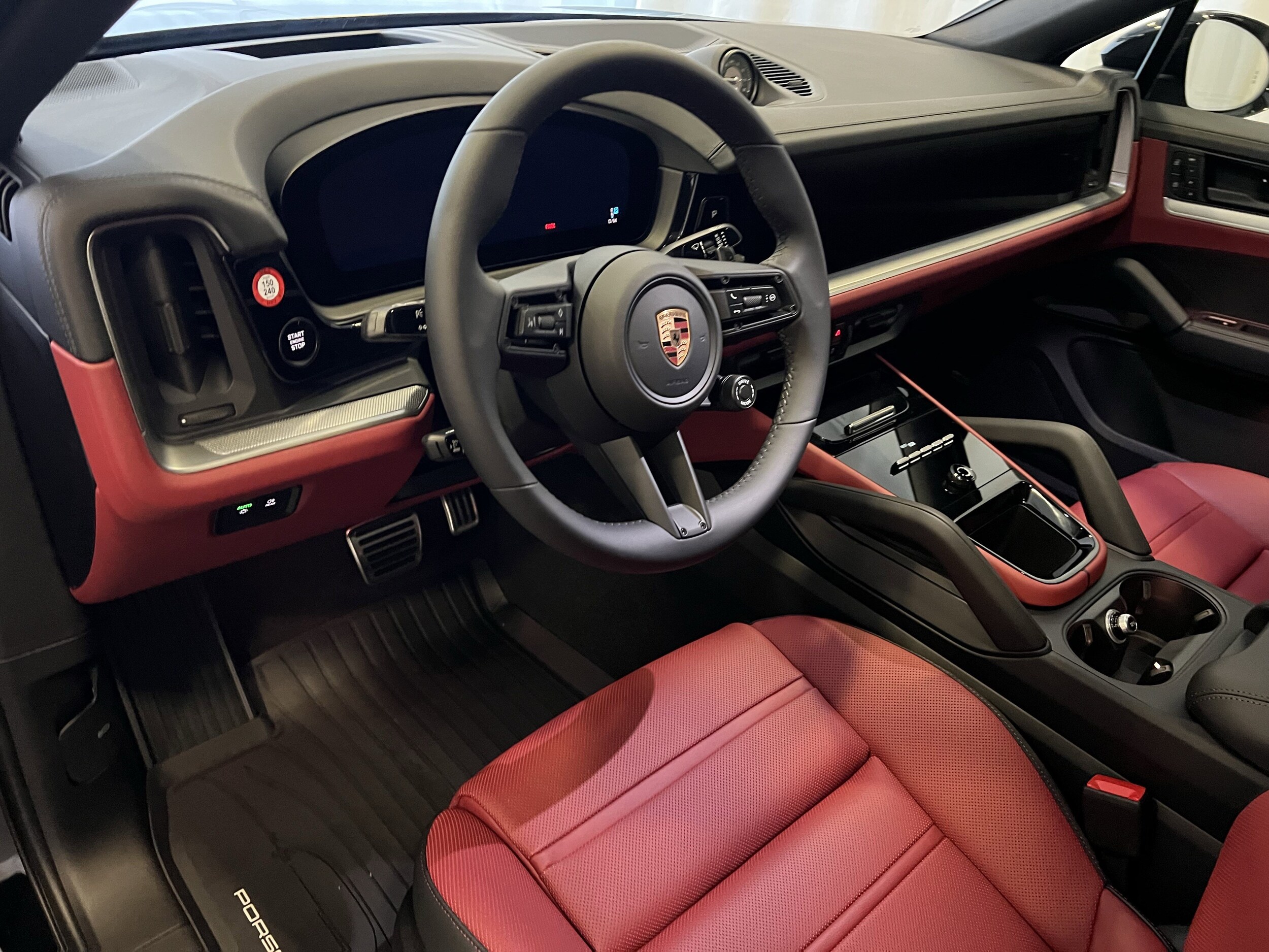 2026 Porsche Cayenne S Coupe photo 4