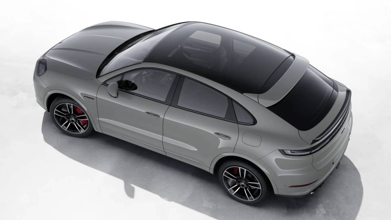 2026 Porsche Cayenne Turbo E-Hybrid Coupe photo 4