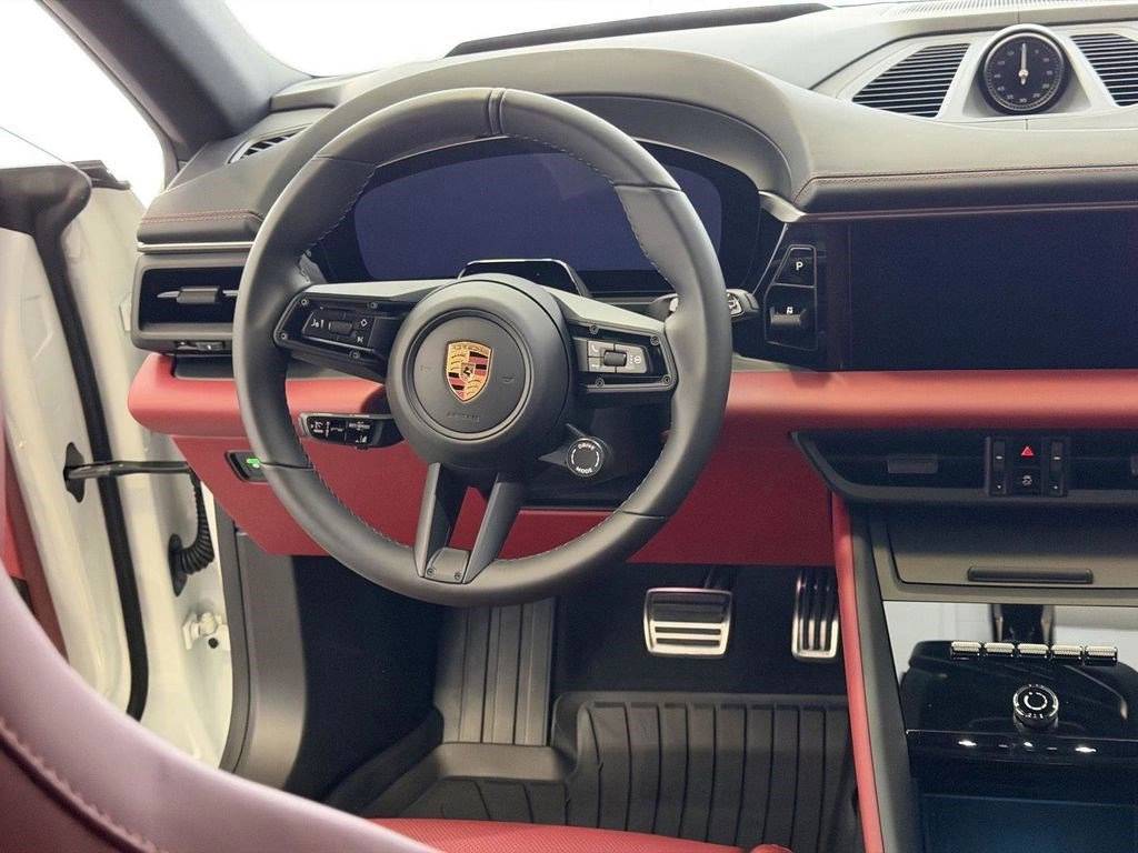 2026 Porsche Macan S - Photo 20