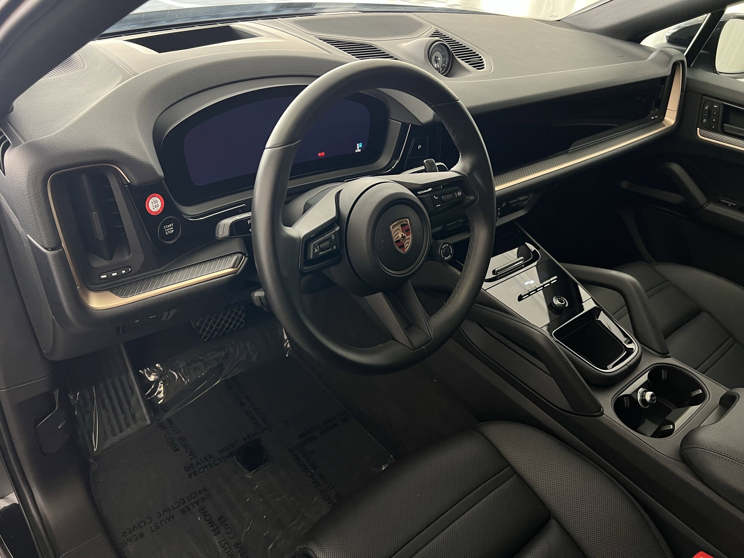 2025 Porsche Cayenne Coupe photo 4