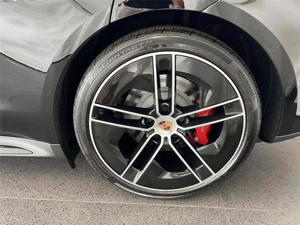 2026 Porsche Taycan GTS - Photo 11