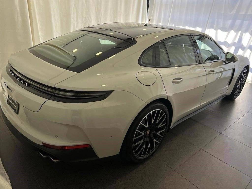 2026 Porsche Panamera Base - Photo 9