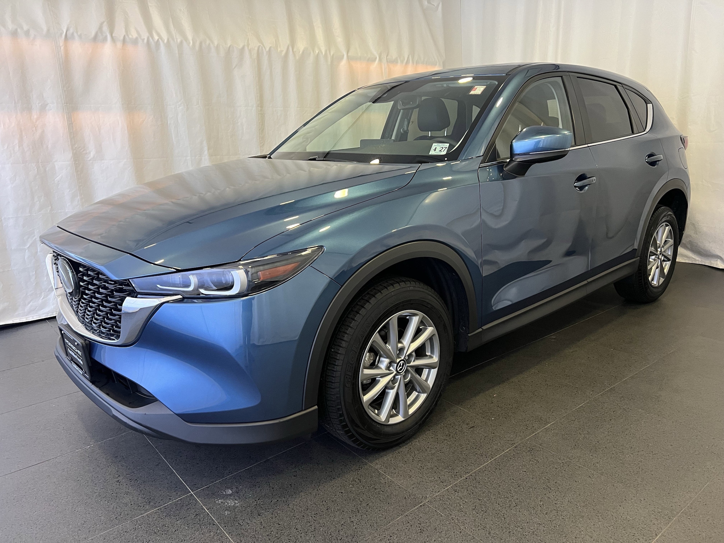 2022 Mazda CX-5 S Preferred package
