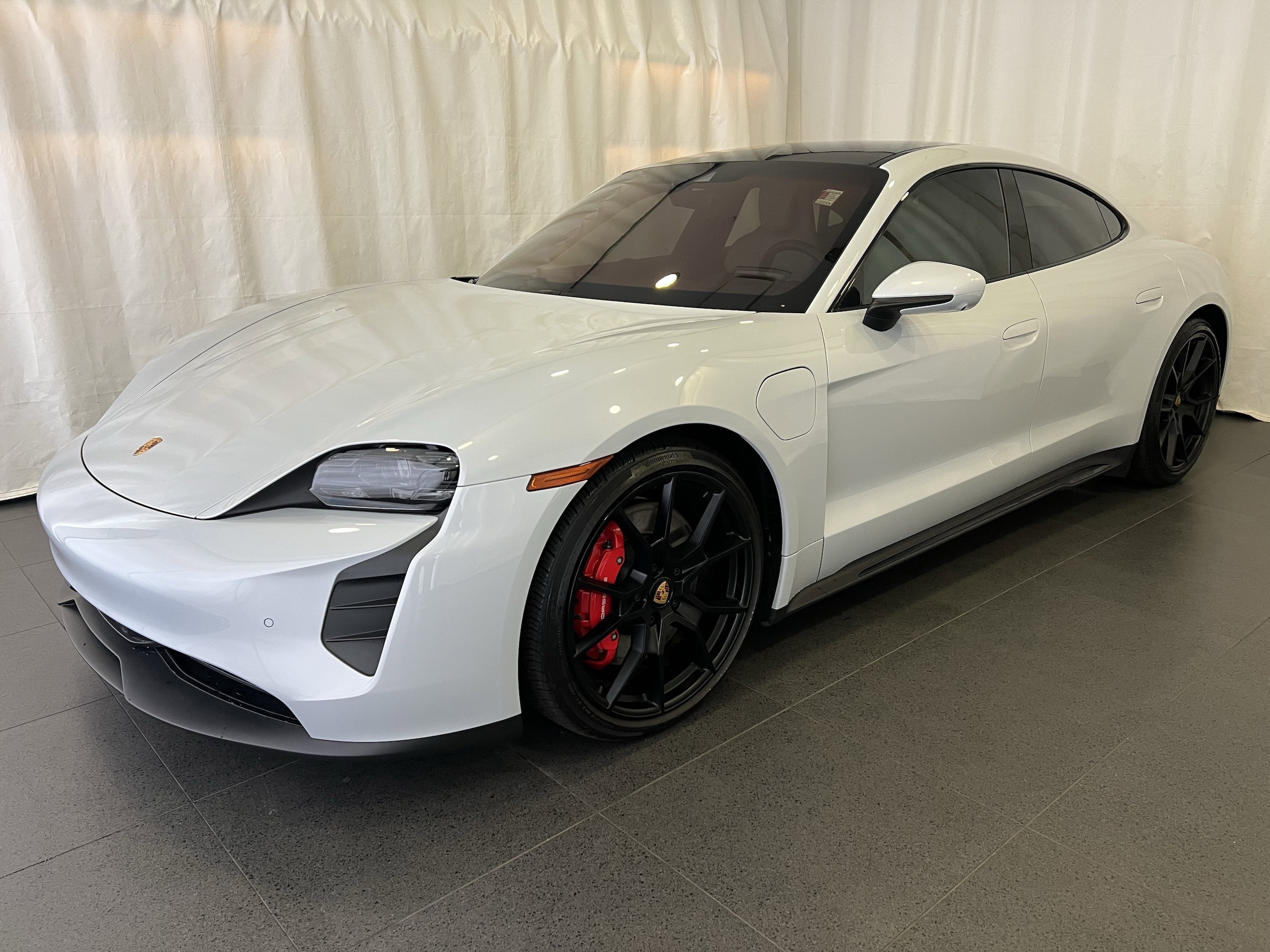 2023 Porsche Taycan GTS's photo