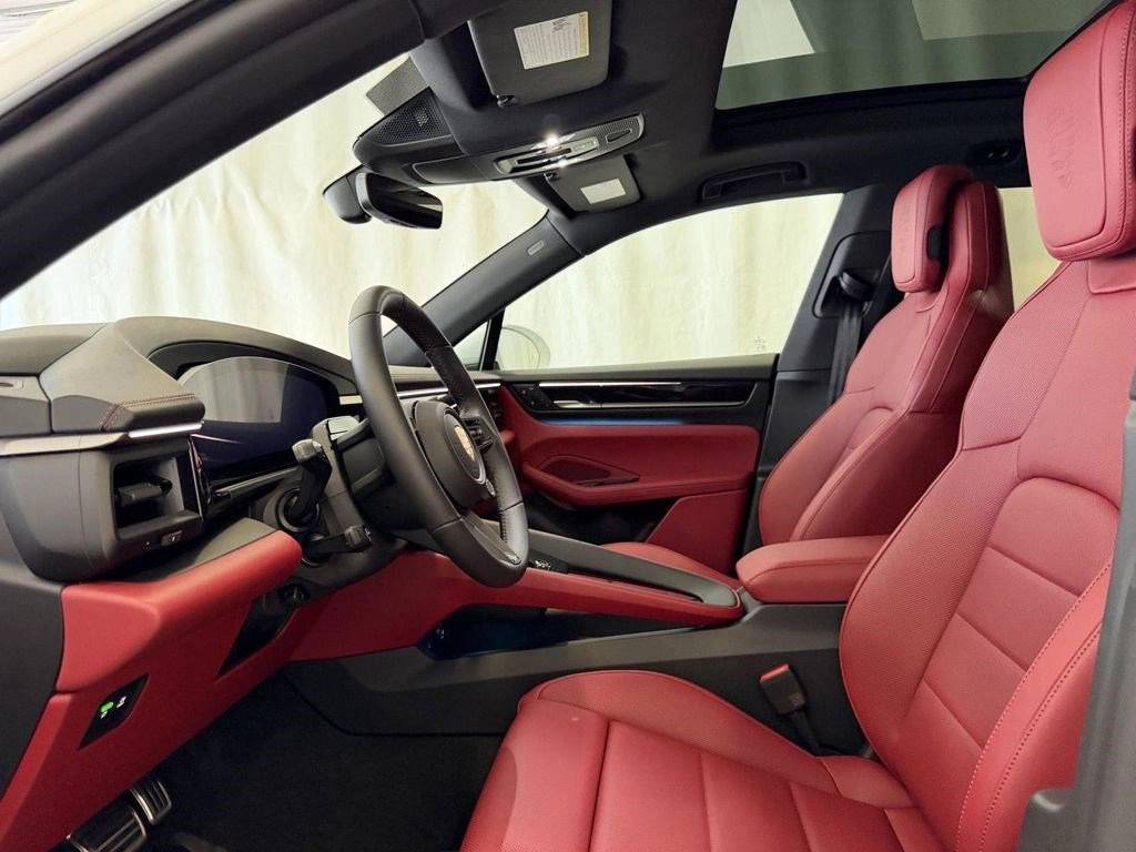 2026 Porsche Macan S - Photo 5