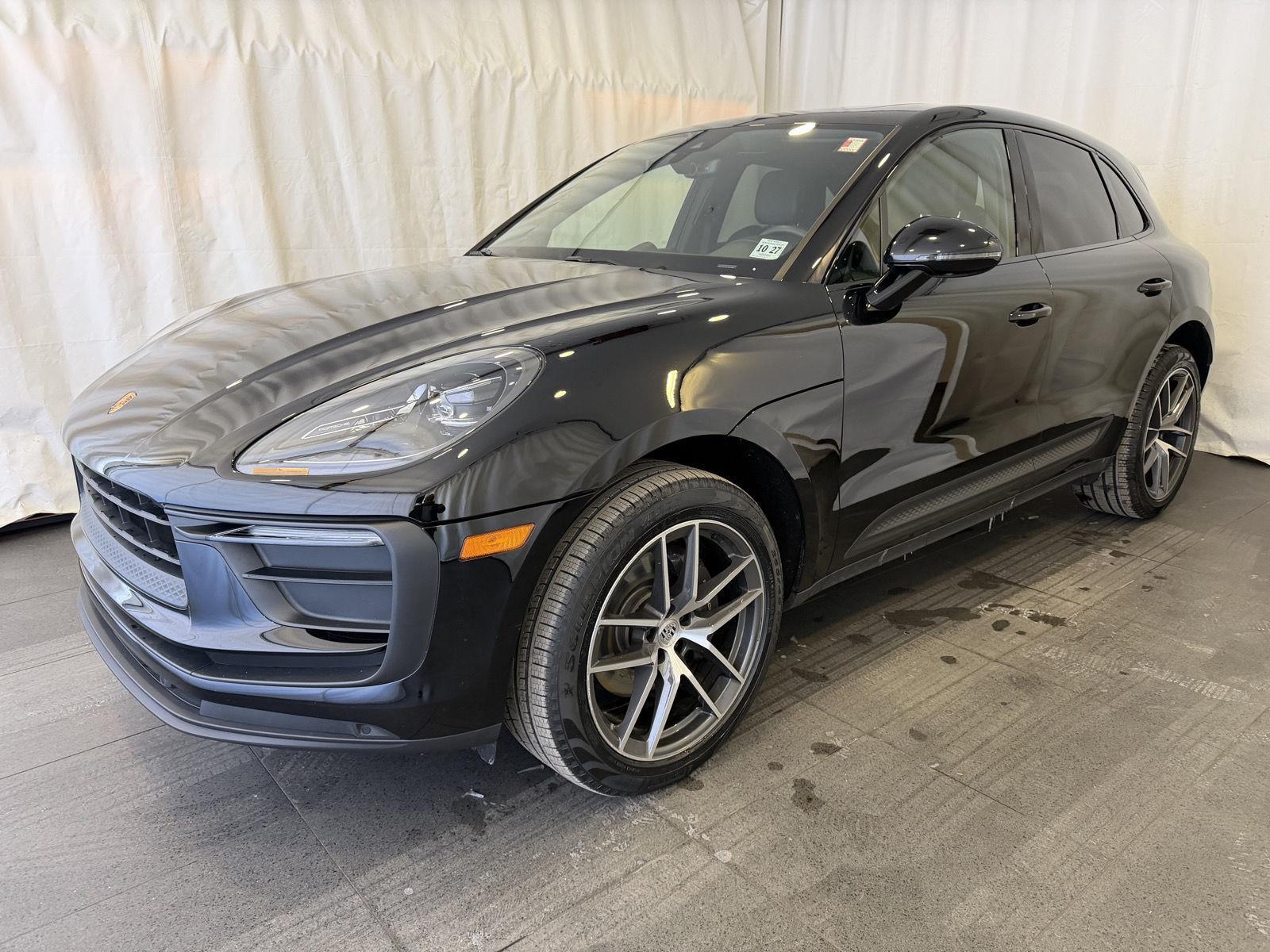 2022 Porsche Macan Base