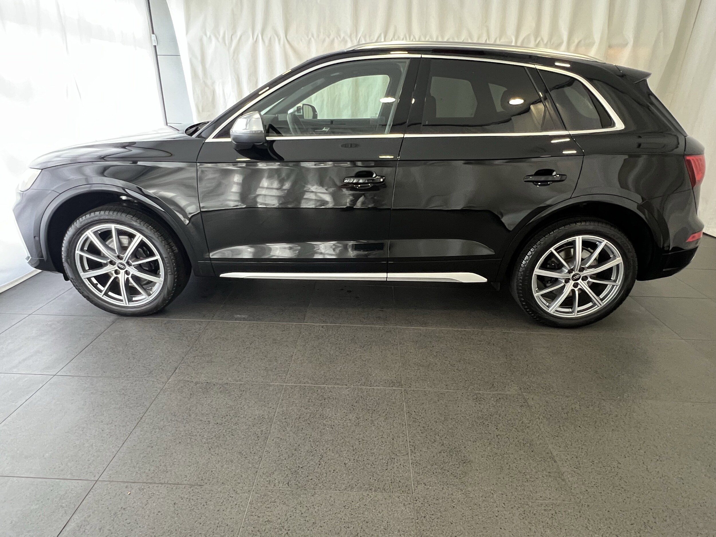 2024 Audi SQ5 Premium photo 2