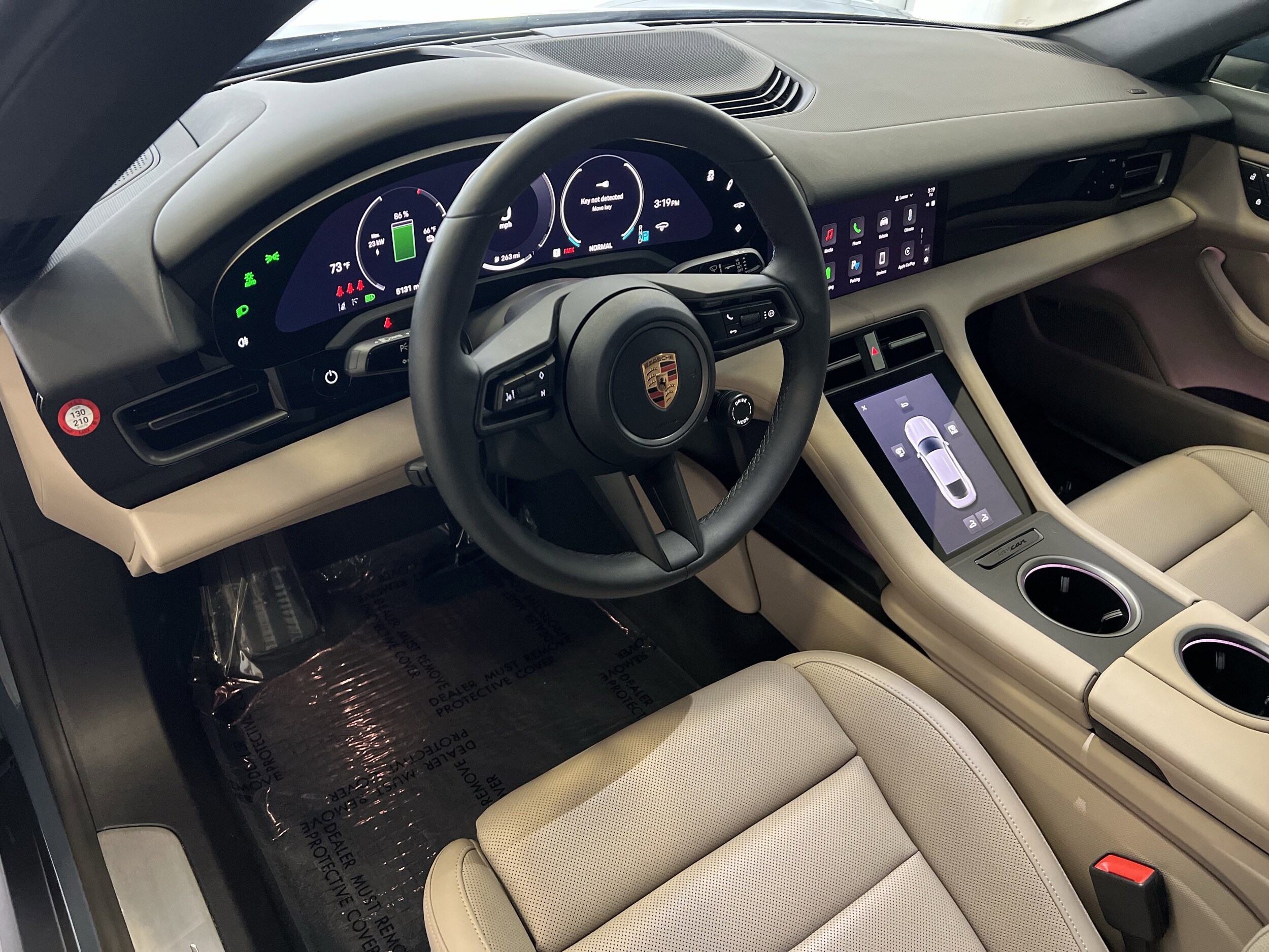 2025 Porsche Taycan photo 4