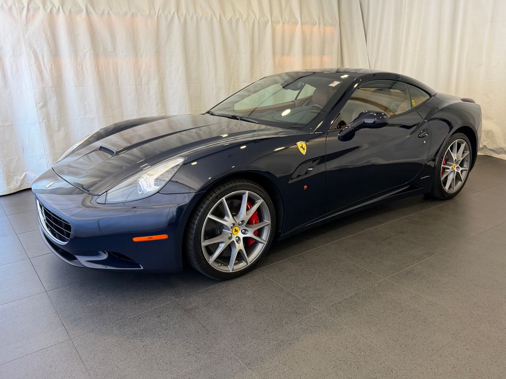 2010 Ferrari California -'s photo