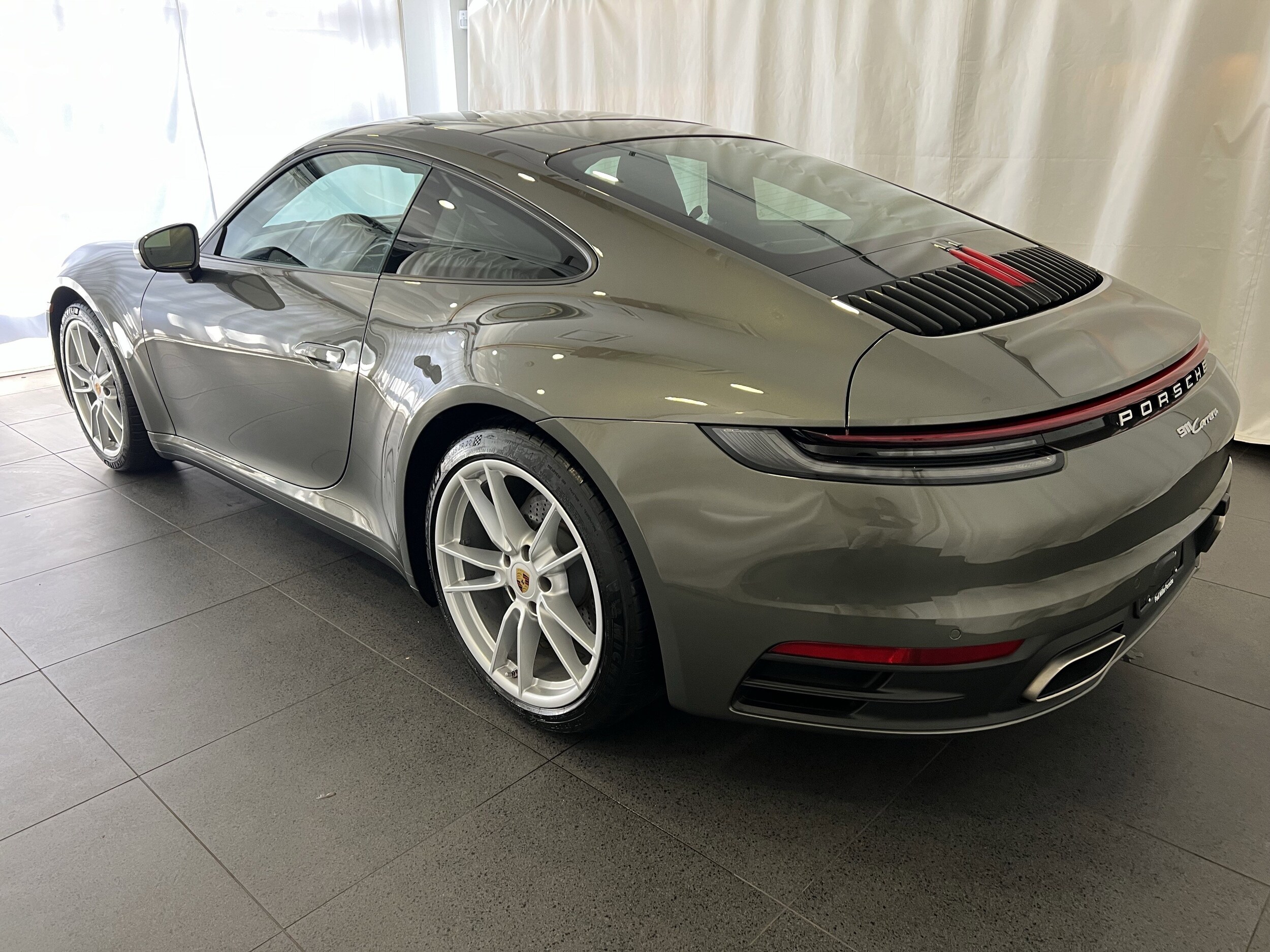 2021 Porsche 911 4 photo 2