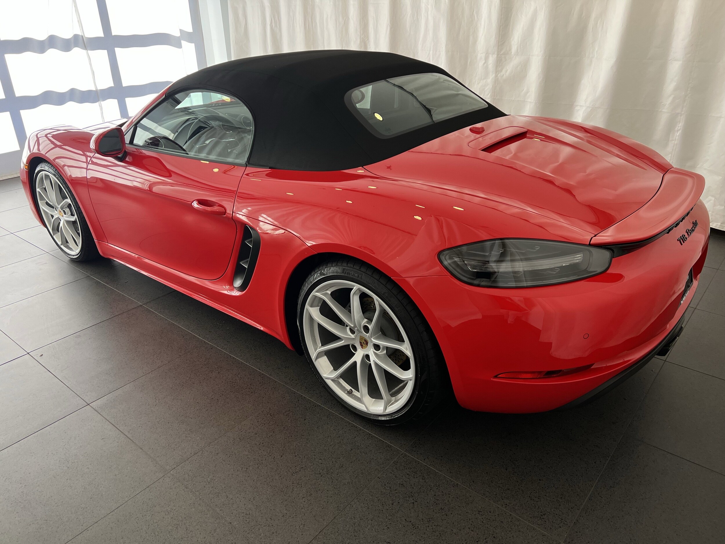 2025 Porsche Boxster photo 3