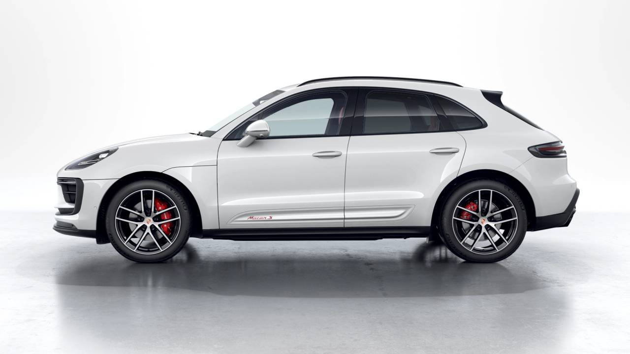 2026 Porsche Macan S photo 2