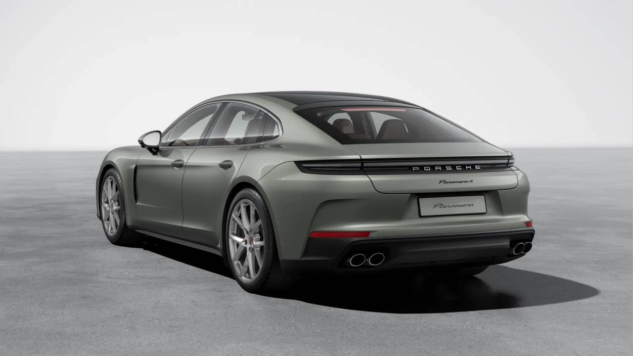 2026 Porsche Panamera 4 photo 3