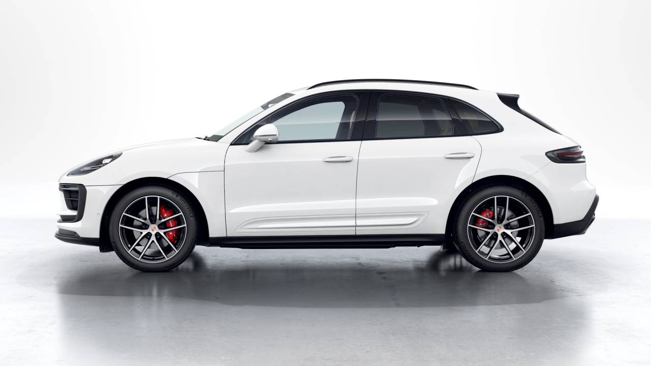 2026 Porsche Macan S photo 2