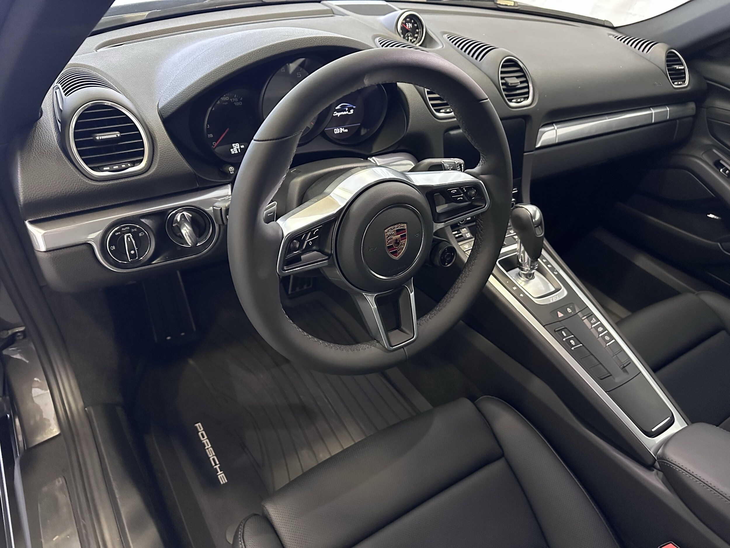2025 Porsche Cayman S photo 4