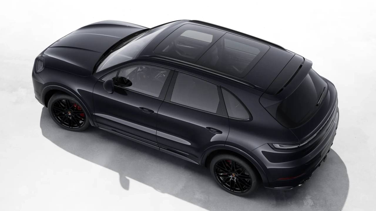 2026 Porsche Cayenne GTS photo 4