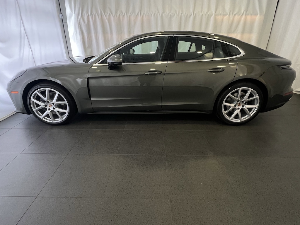 New 2026 Porsche Panamera 4 Hatchback