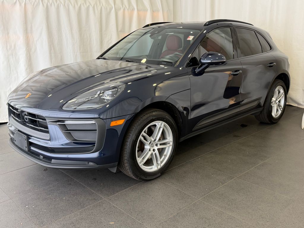 2023 Porsche Macan's photo