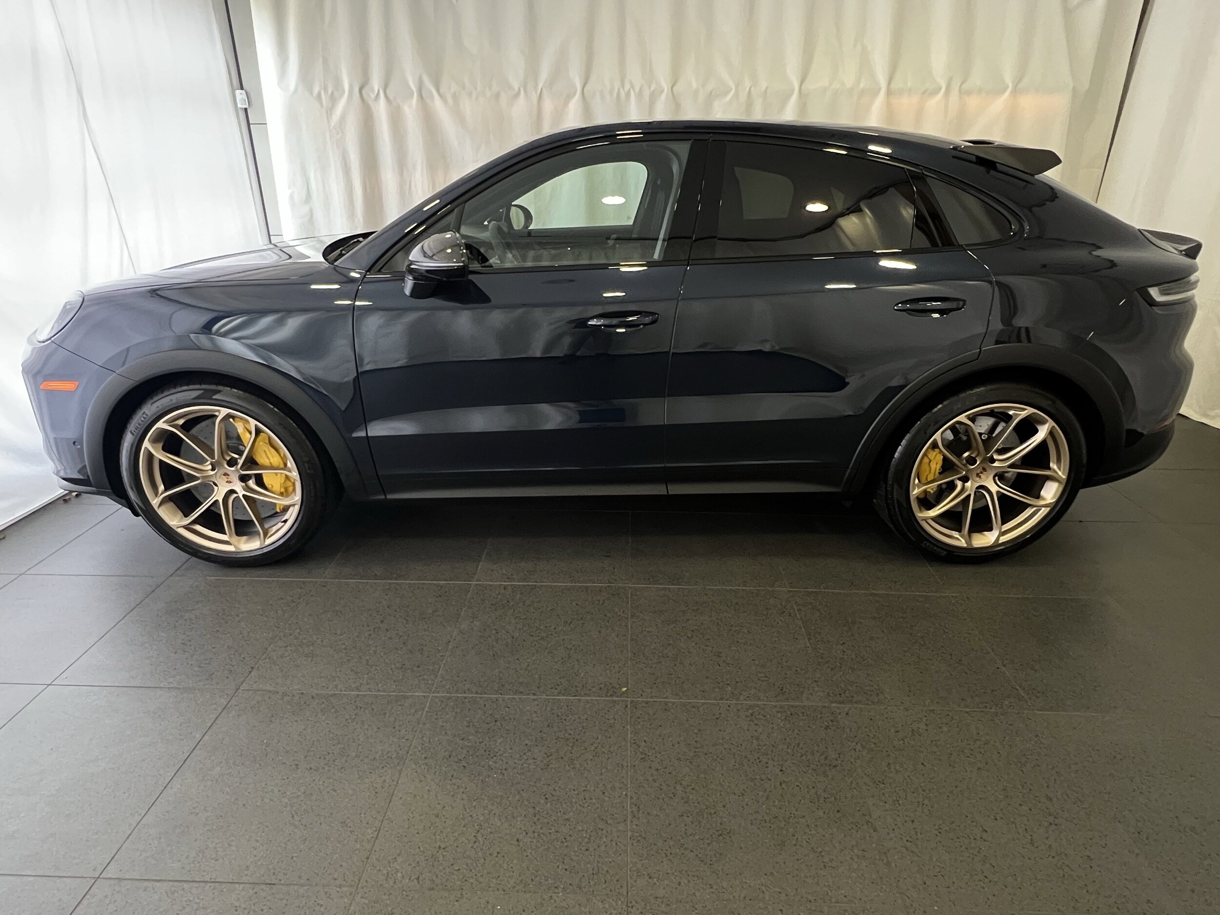 2025 Porsche Cayenne Coupe Turbo GT photo 2