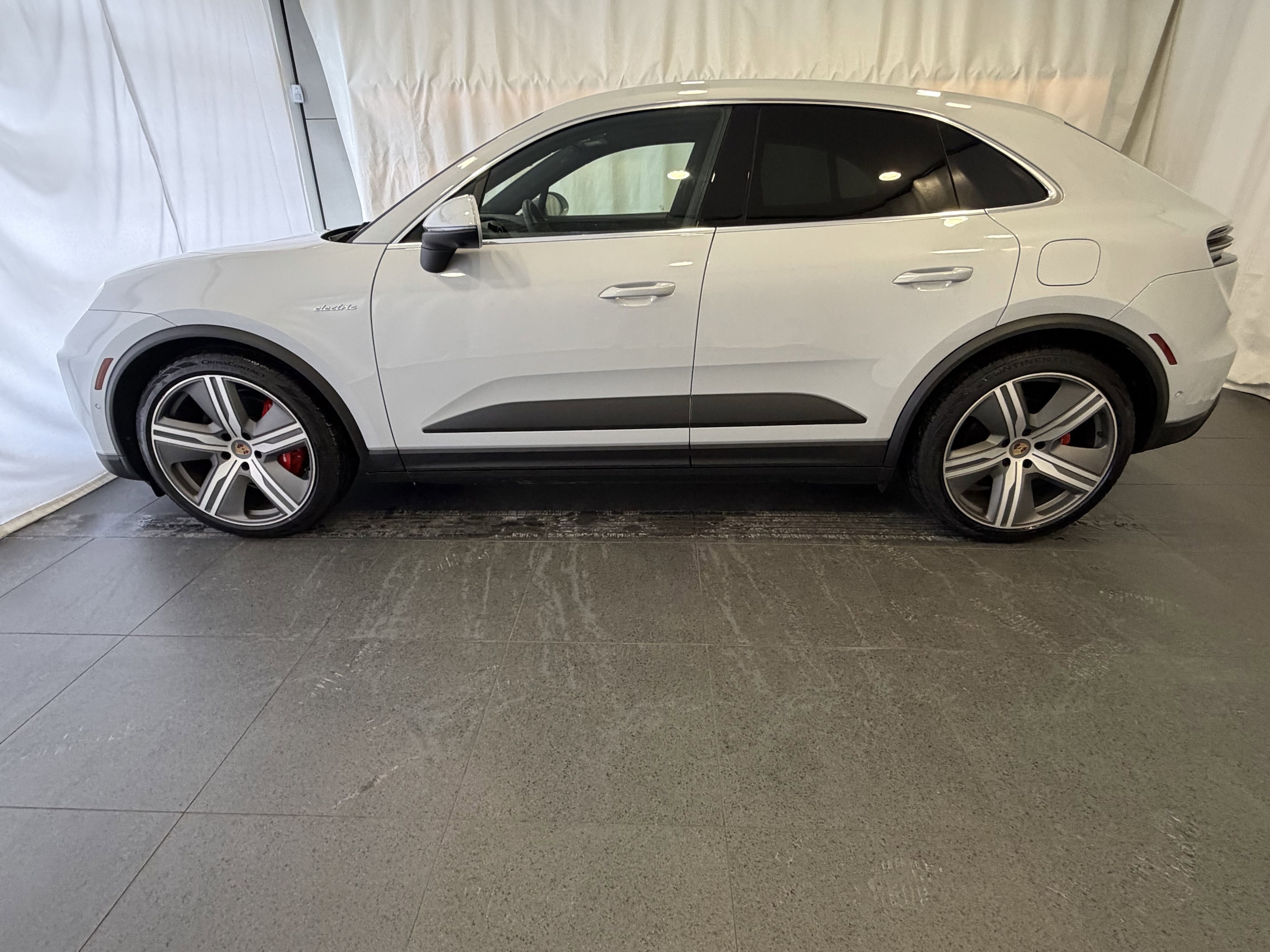 Certified 2025 Porsche Macan S with VIN WP1AB2XA3SL152327 for sale in Parsippany-Troy Hills, NJ
