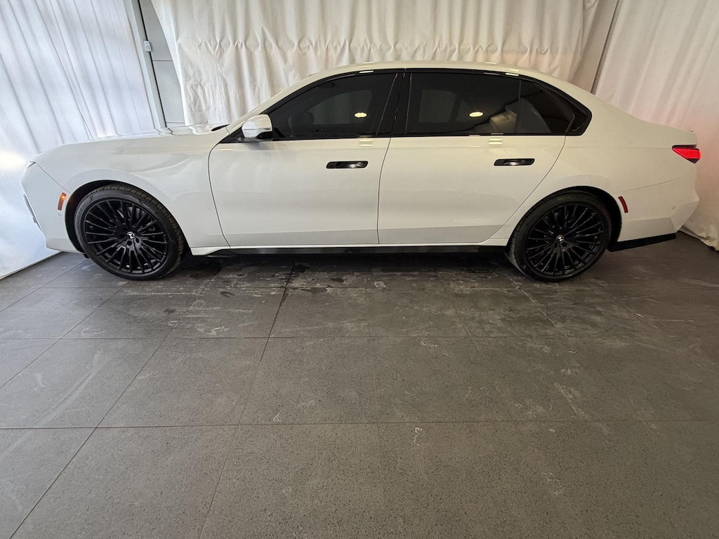 Used 2025 BMW 740i xDrive Sedan