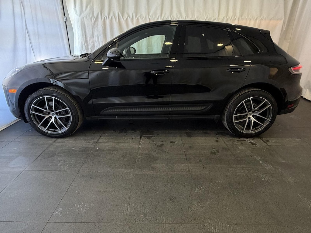 Certified 2022 Porsche Macan SUV