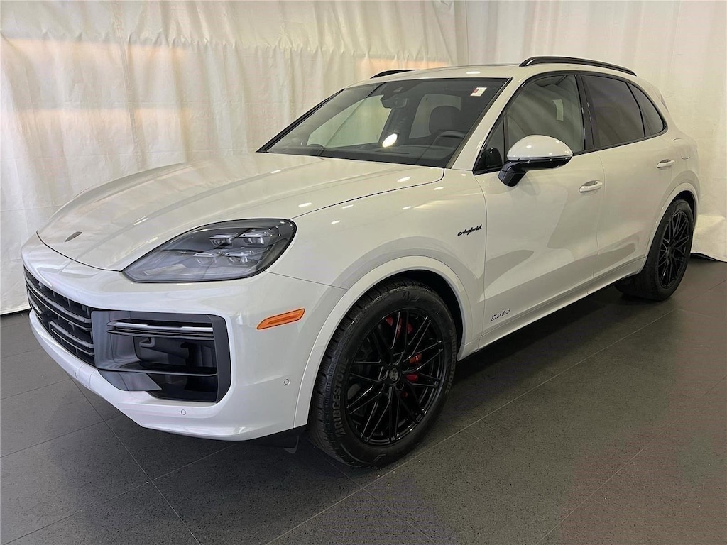 New 2026 Porsche Cayenne Turbo E-Hybrid SUV