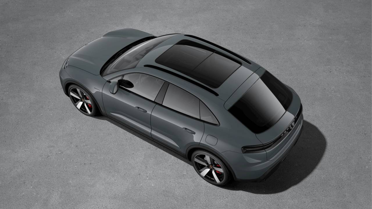 2026 Porsche Macan Electric photo 3