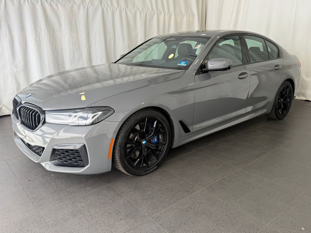 2021 BMW 5 Series M550i