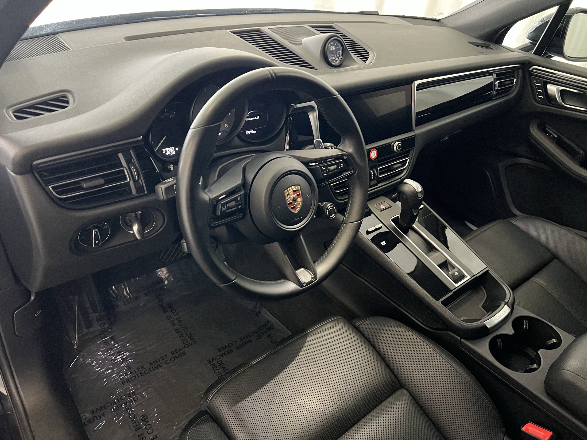2023 Porsche Macan S photo 4
