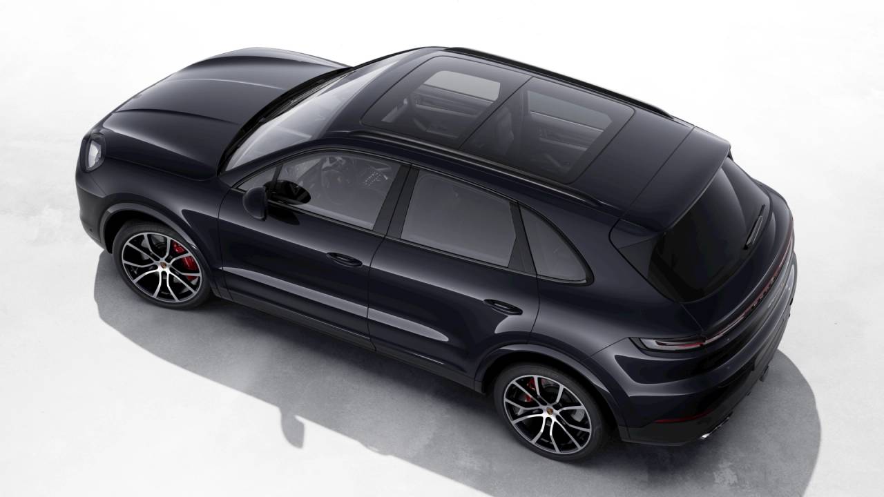 2026 Porsche Cayenne S photo 4