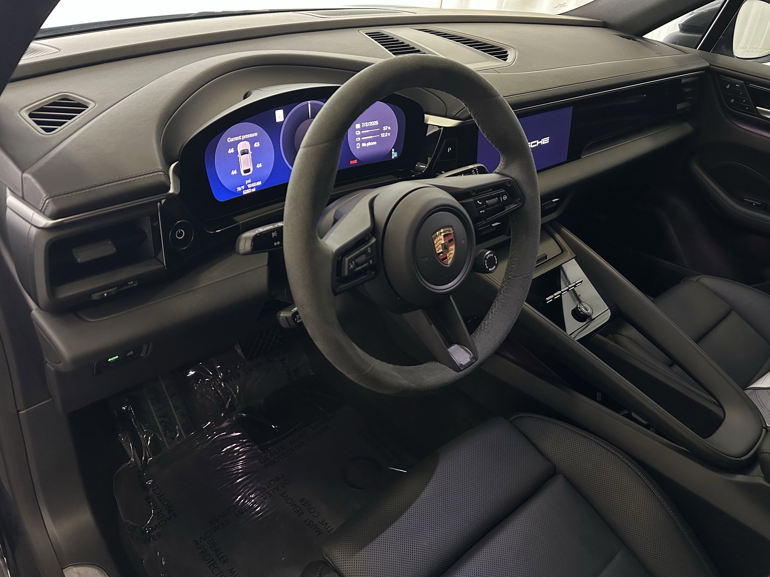 2024 Porsche Macan Electric 4 photo 4