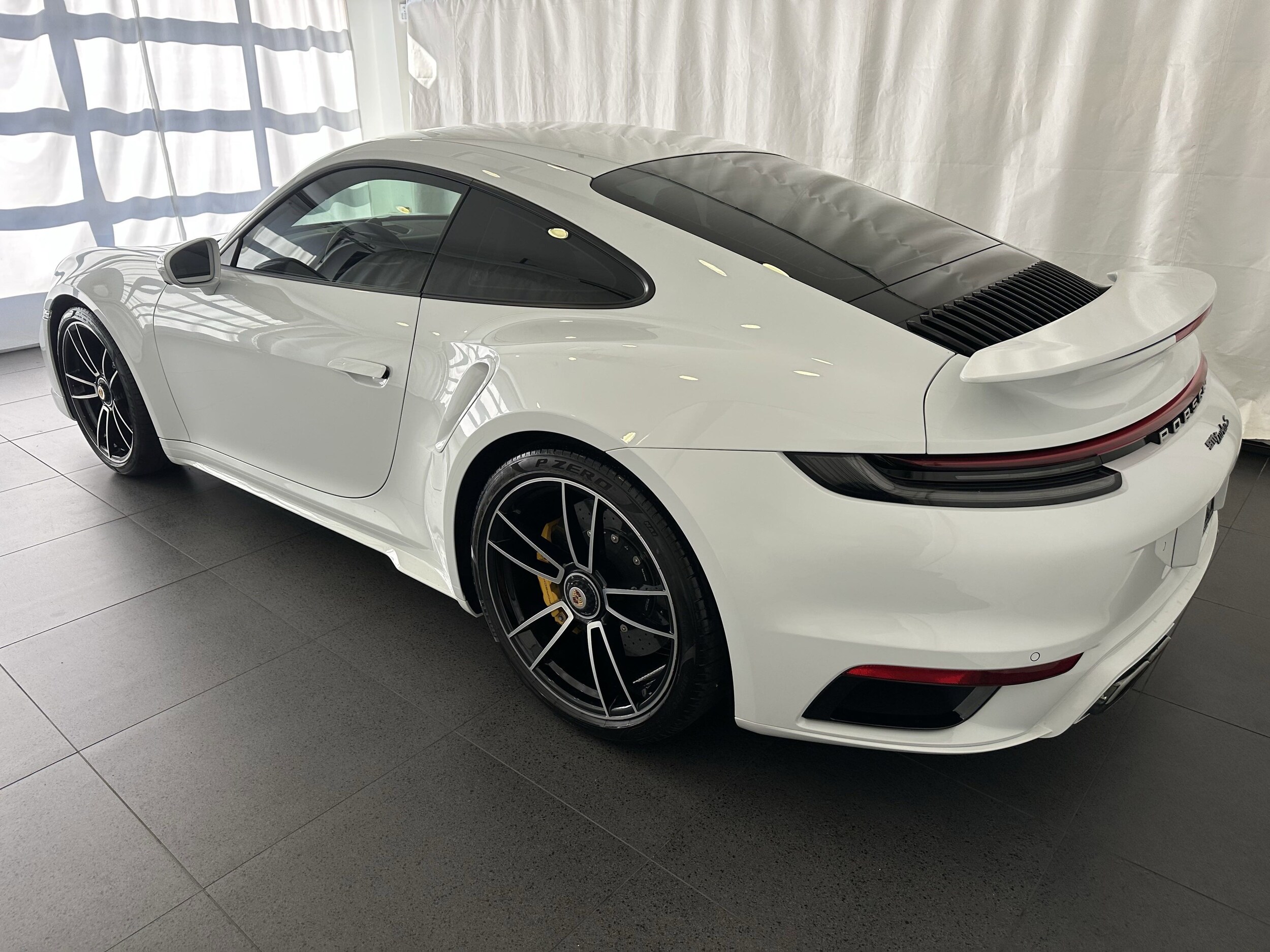 2021 Porsche 911 Turbo S photo 3