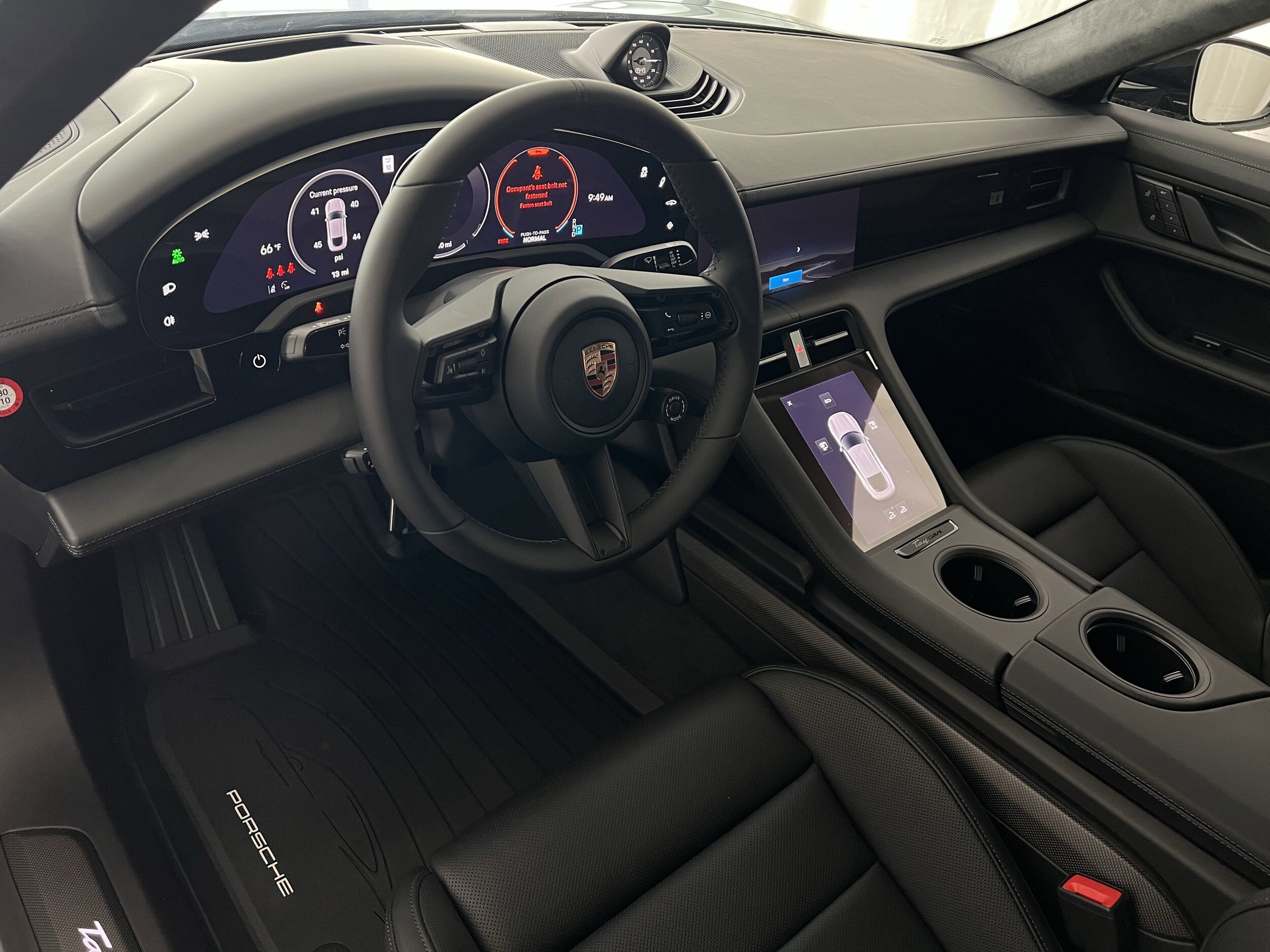 2026 Porsche Taycan GTS photo 4