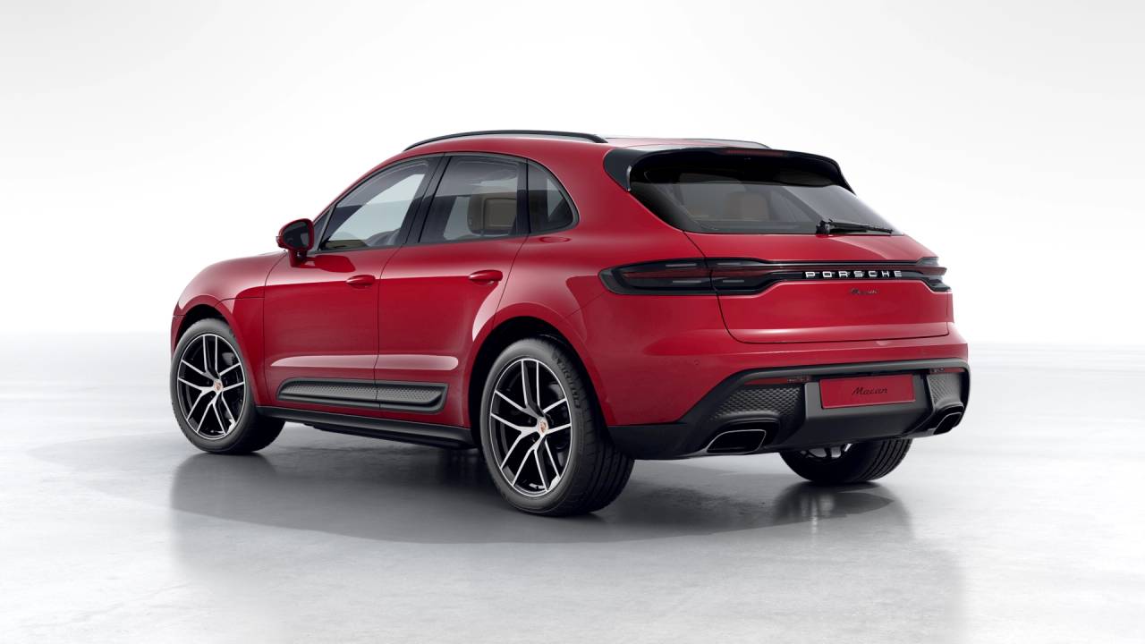 2026 Porsche Macan T photo 3