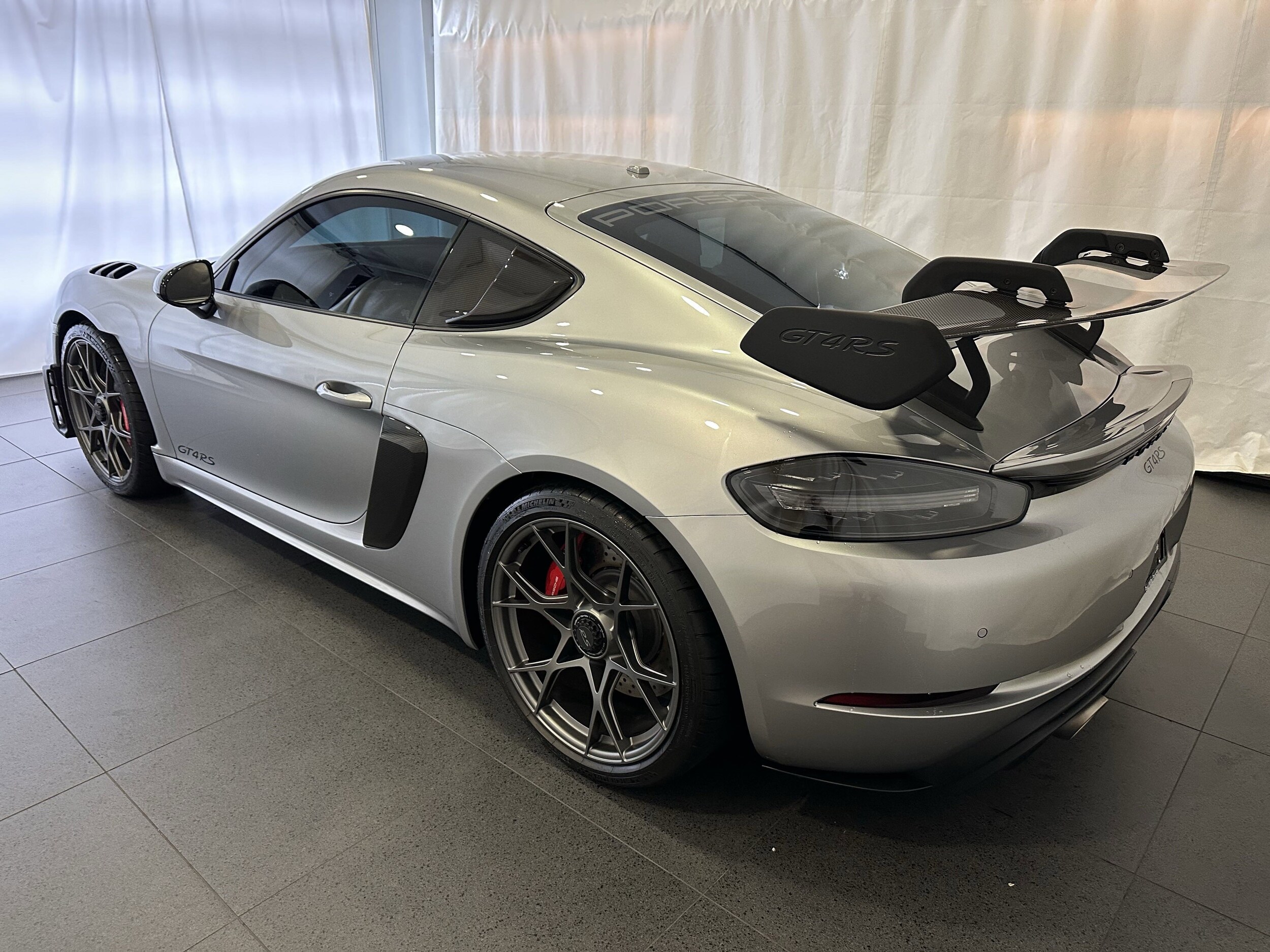2025 Porsche Cayman GT4 RS photo 3
