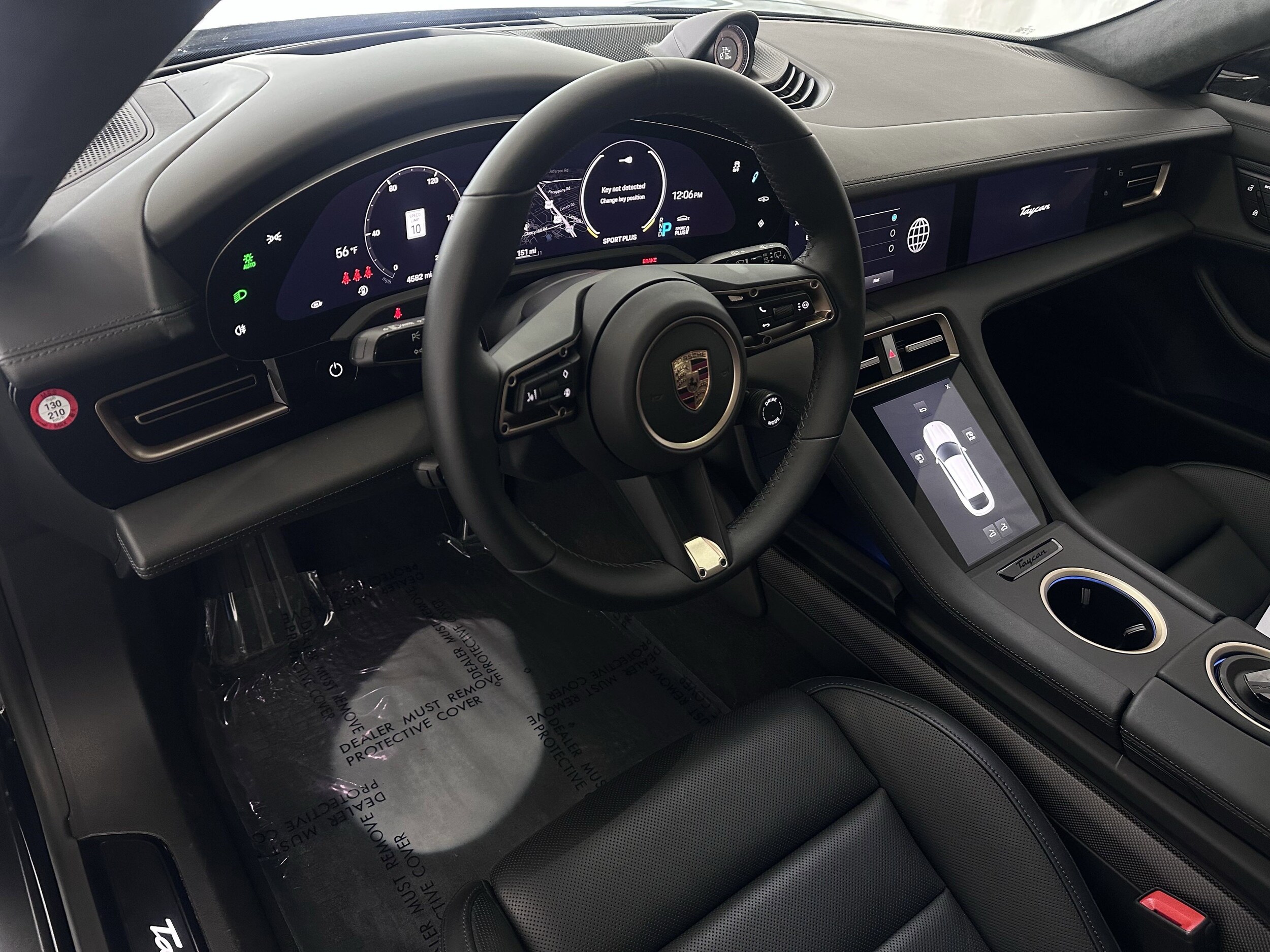 2024 Porsche Taycan Cross Turismo Turbo photo 4