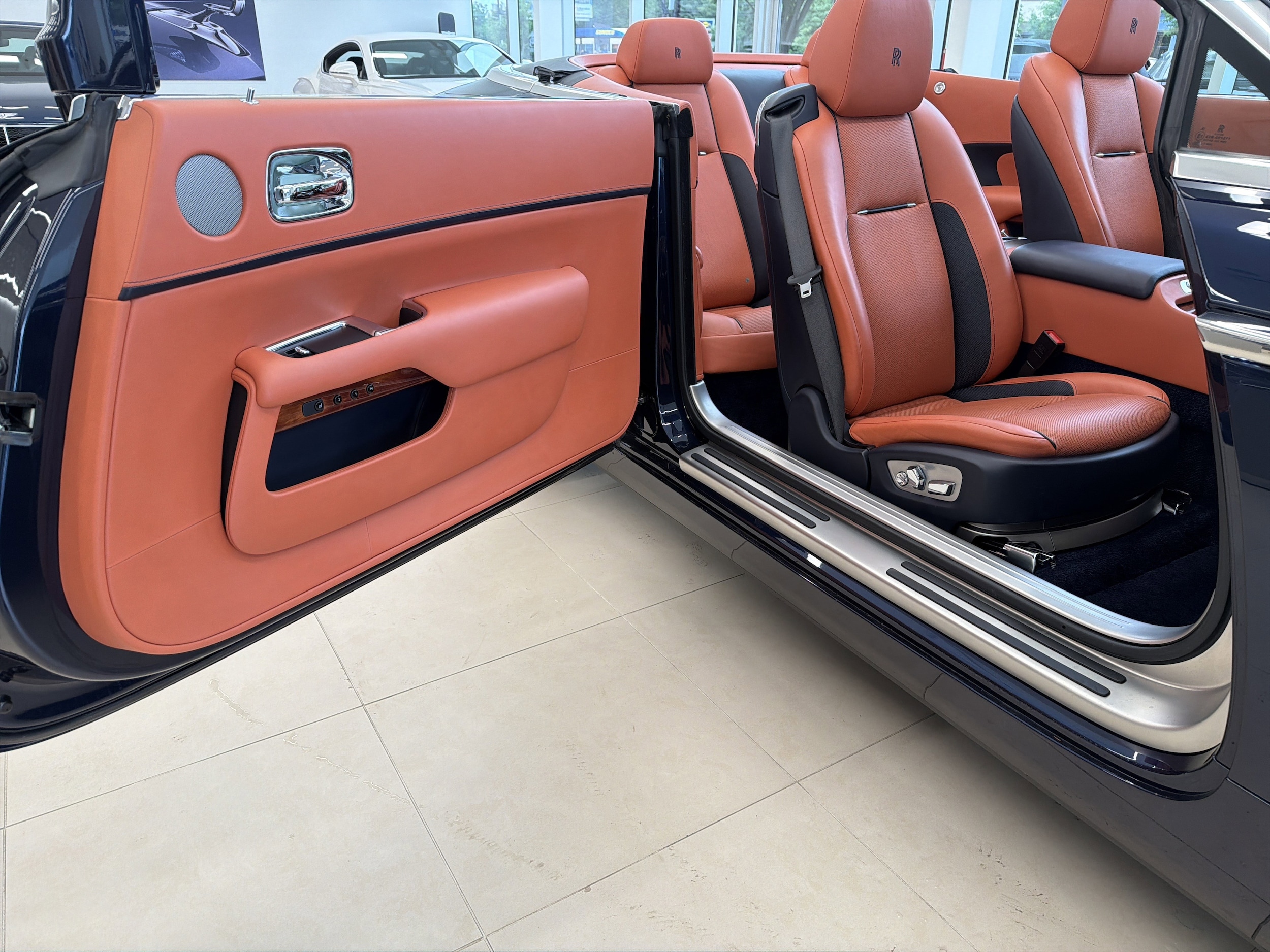 2018 Rolls-Royce Dawn Base - Photo 32