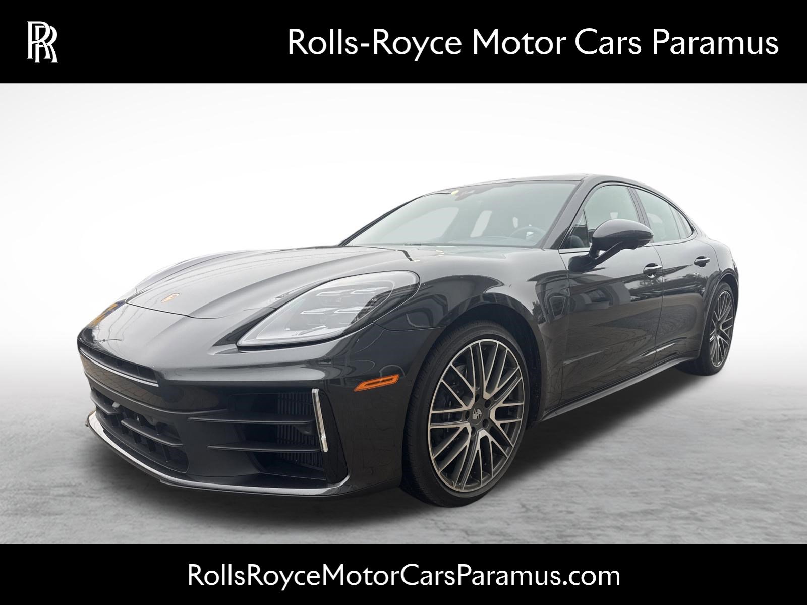 2024 Porsche Panamera 4's photo