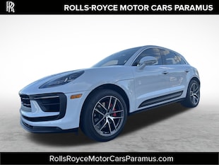 2022 Porsche Macan S SUV